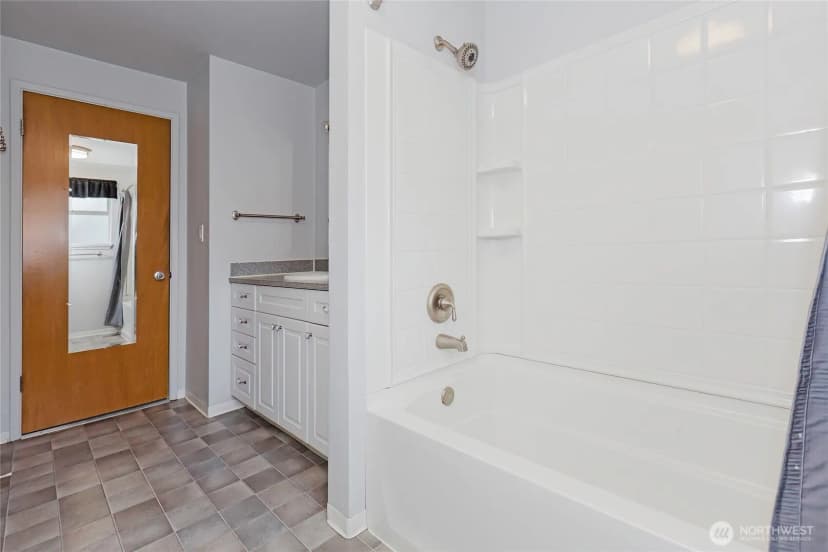 Property photo for 3804 Harbel Drive Ne, Bremerton photo 17