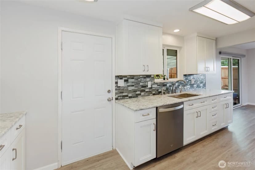 Property photo for 3804 Harbel Drive Ne, Bremerton photo 12