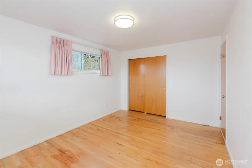 Property photo for 3804 Harbel Drive Ne, Bremerton photo 21