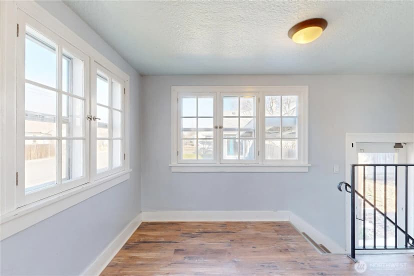 Property photo for 405 Se 8th Street, College Place photo 10