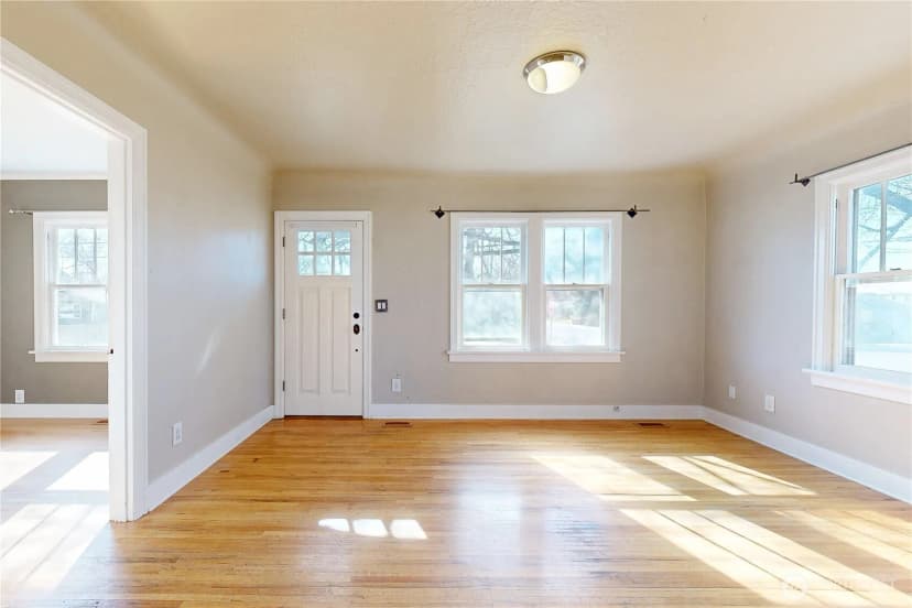 Property photo for 405 Se 8th Street, College Place photo 4