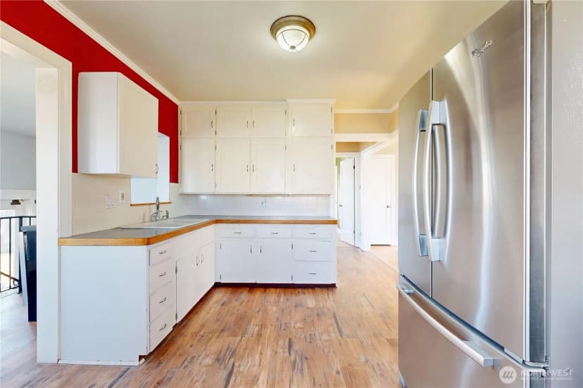 Property photo for 405 Se 8th Street, College Place photo 8