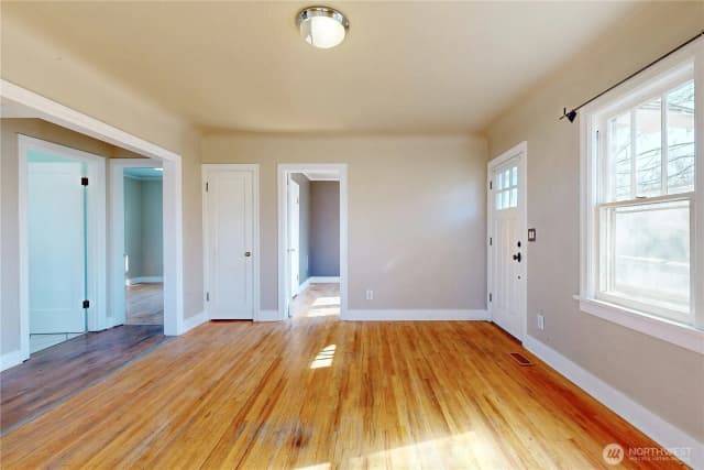 Property photo for 405 Se 8th Street, College Place photo 5