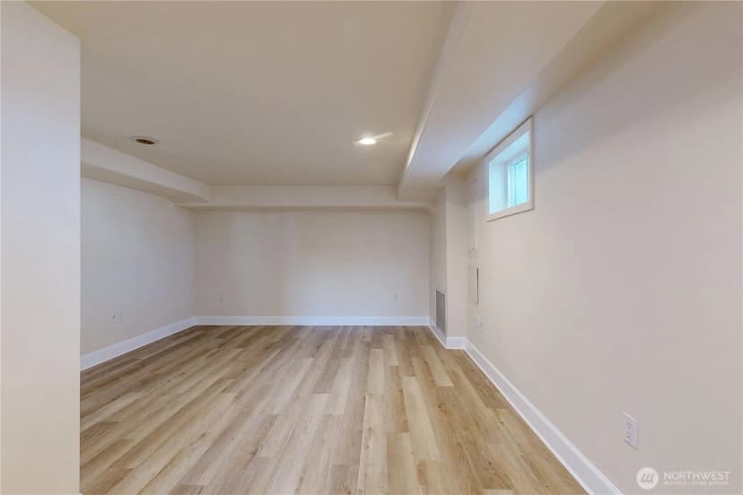 Property photo for 405 Se 8th Street, College Place photo 22
