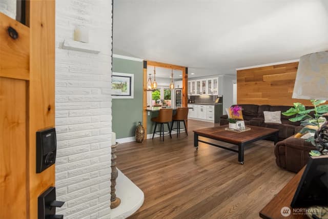 Property photo for 7245 Ne 170th Street, Kenmore photo 4