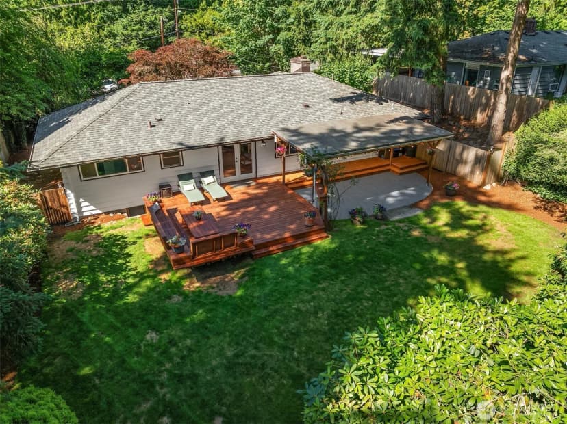 Property photo for 7245 Ne 170th Street, Kenmore photo 3