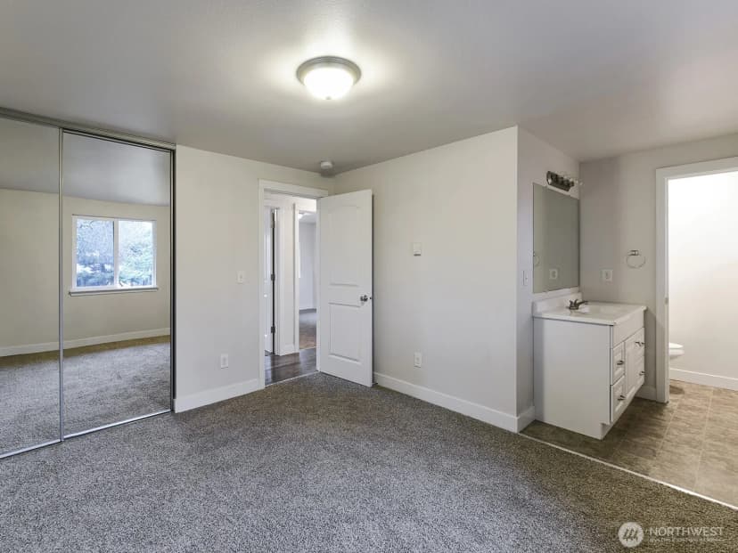 Property photo for 108 Washington Court Se, Yelm photo 17