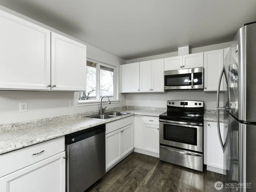 Property photo for 108 Washington Court Se, Yelm photo 6