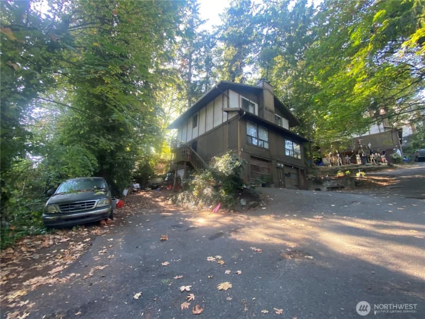 Property photo for 161 108 Avenue Se #169, Bellevue photo 6