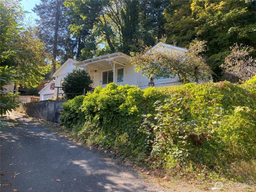 Property photo for 161 108 Avenue Se #169, Bellevue photo 5
