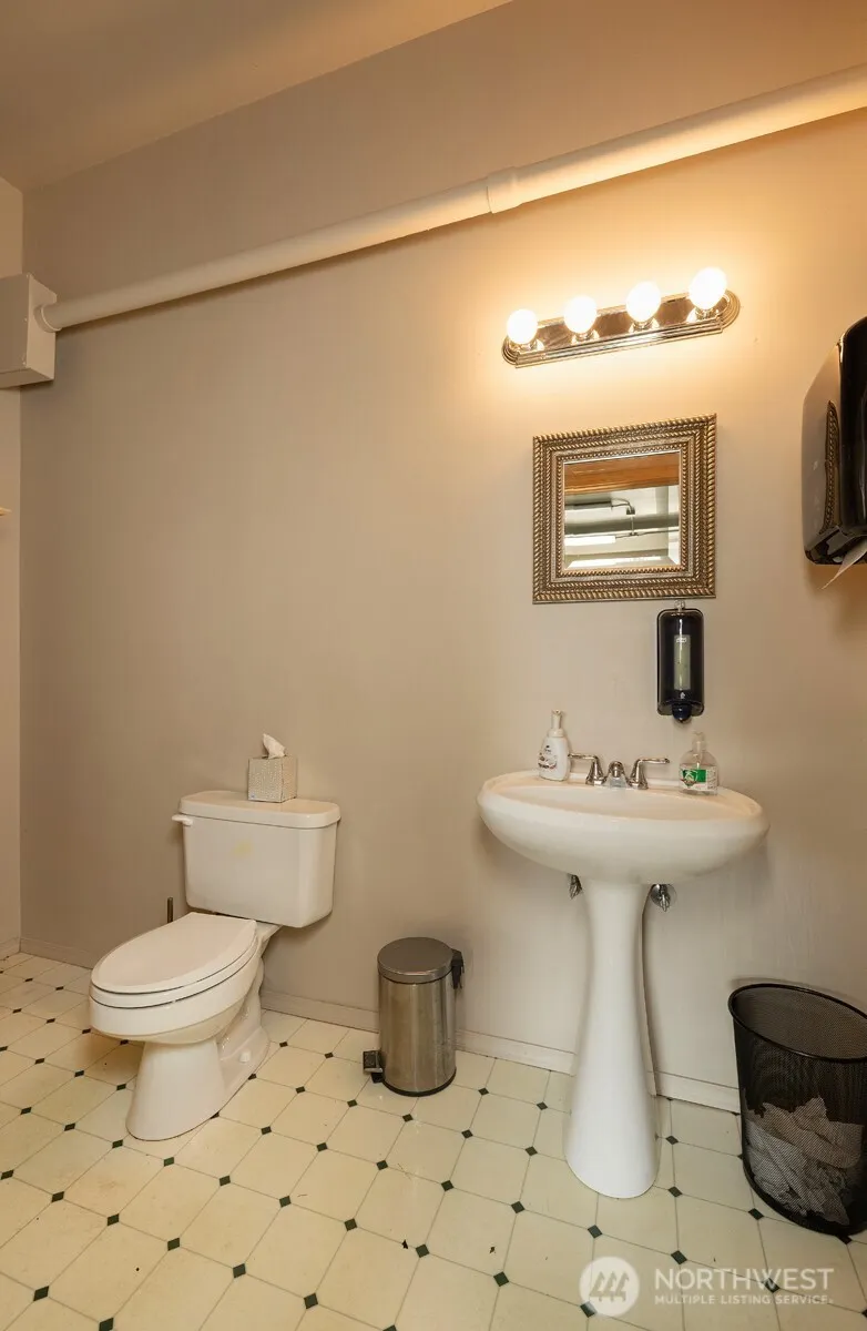 Property photo for 3408 Ne 65th Street #b, Seattle photo 21
