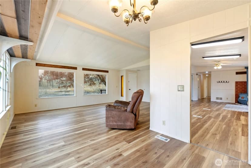 Property photo for 44 Nickles Road, Okanogan photo 12