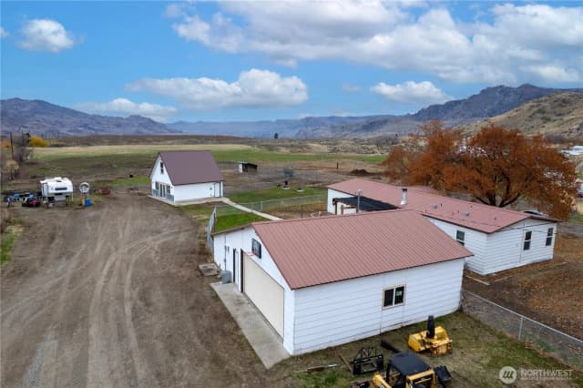 Property photo for 44 Nickles Road, Okanogan photo 2