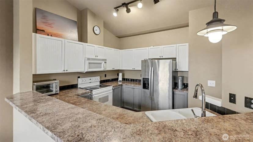 Property photo for 1500 S 18th Street #s202, Renton photo 12