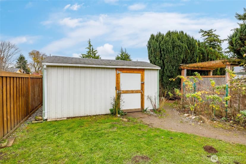 Property photo for 1612 14th Street, Anacortes photo 30