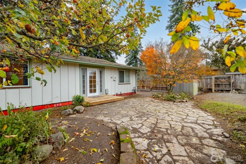 Property photo for 1612 14th Street, Anacortes photo 31