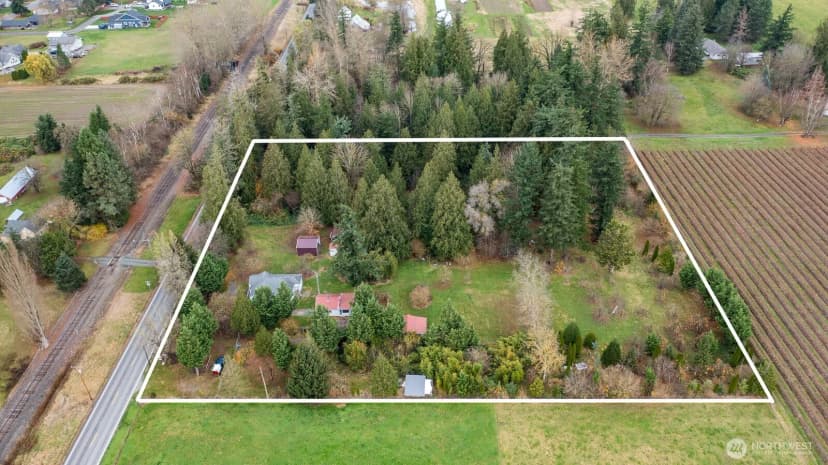 Property photo for 7554 Nooksack Rd, Everson