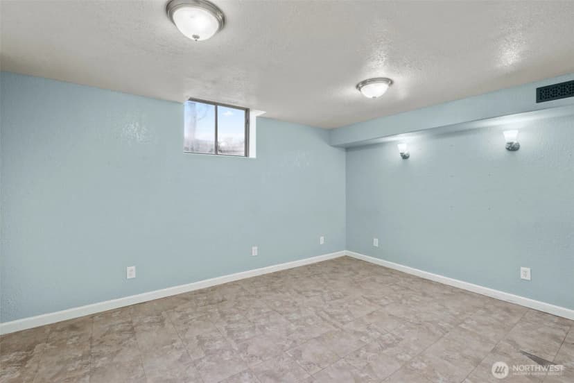Property photo for 608 H Street Se, Quincy photo 23