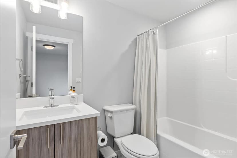 Property photo for 7628 222nd Street Sw #b4, Edmonds photo 30