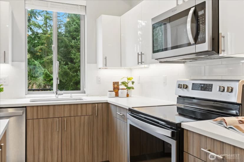 Property photo for 7628 222nd Street Sw #b4, Edmonds photo 9