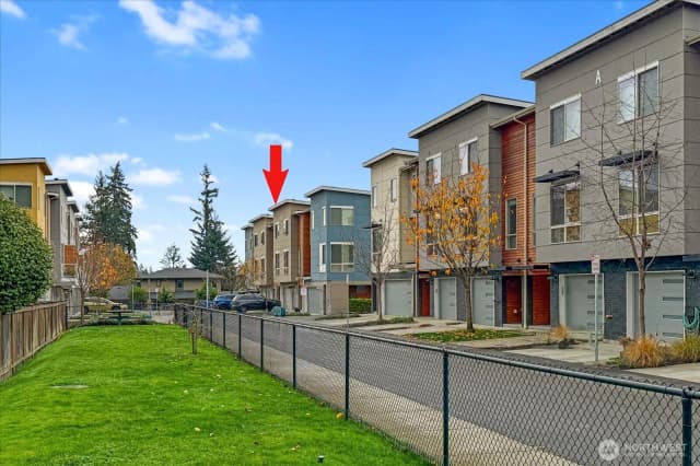 Property photo for 7628 222nd Street Sw #b4, Edmonds photo 3
