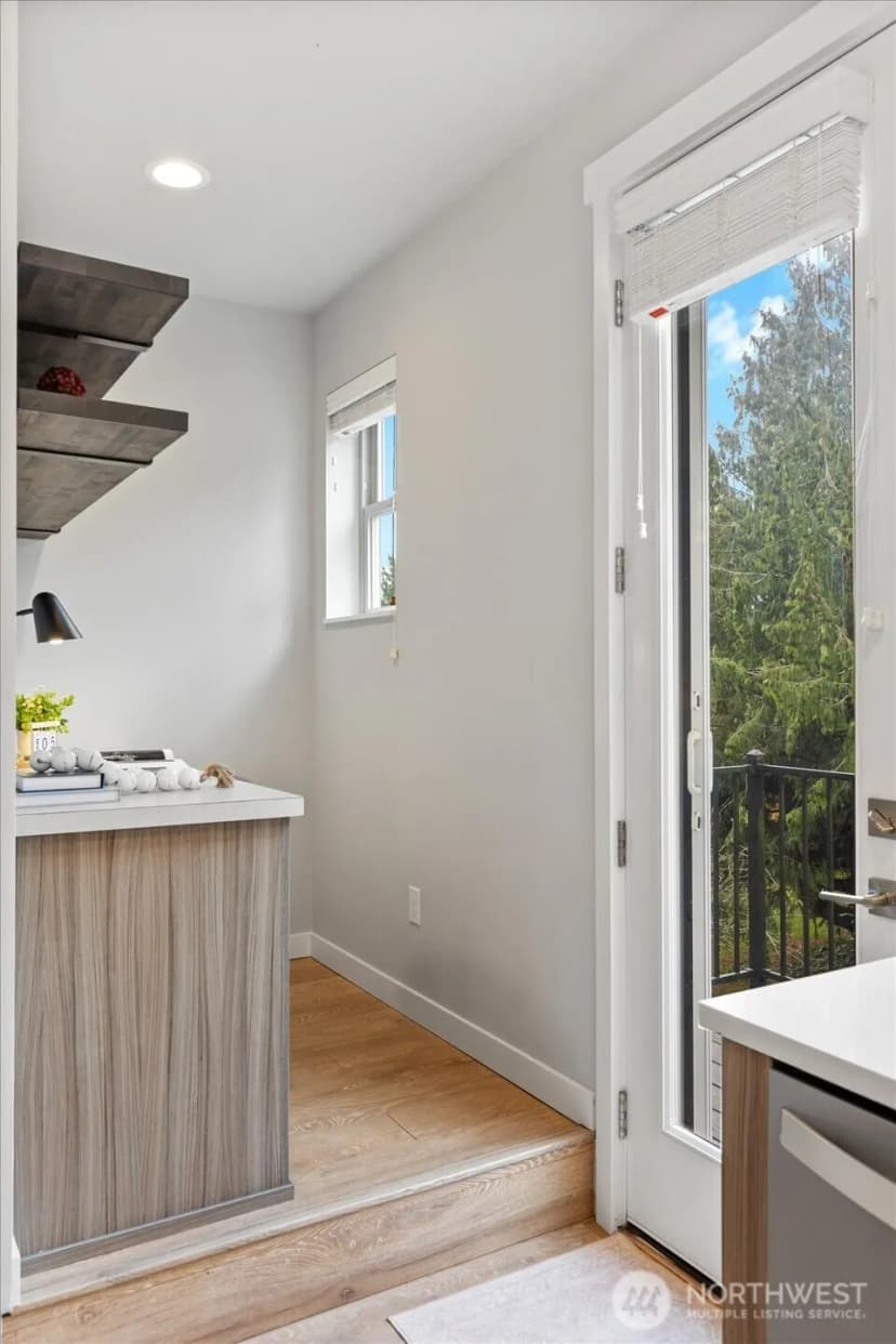 Property photo for 7628 222nd Street Sw #b4, Edmonds photo 12