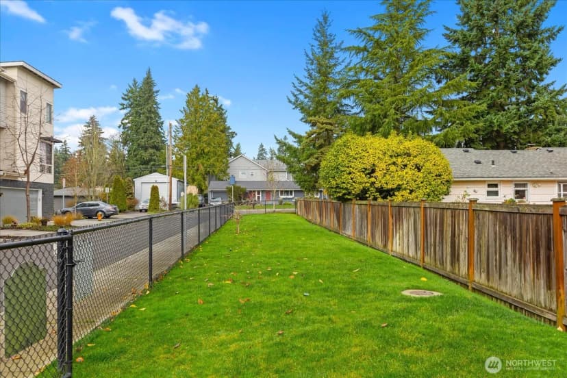 Property photo for 7628 222nd Street Sw #b4, Edmonds photo 38