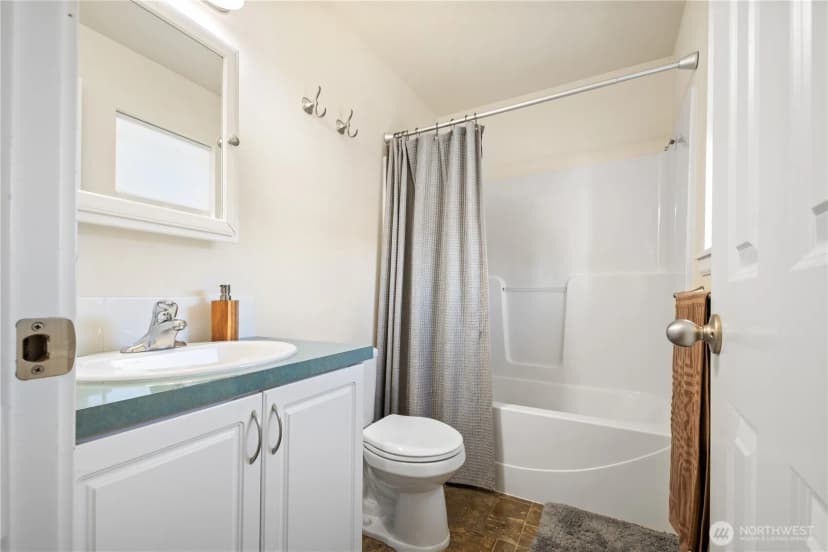Property photo for 7677 Kildare Loop Nw, Silverdale photo 14