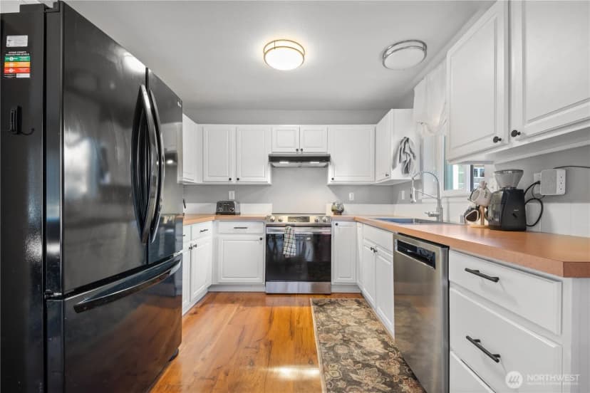 Property photo for 7677 Kildare Loop Nw, Silverdale photo 8