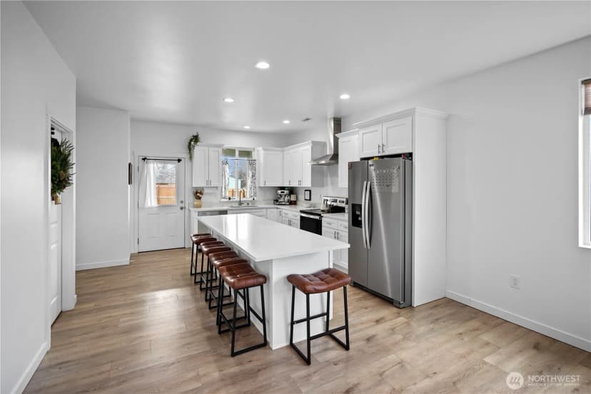 Property photo for 627 Ne 3rd Avenue, Soap Lake photo 6