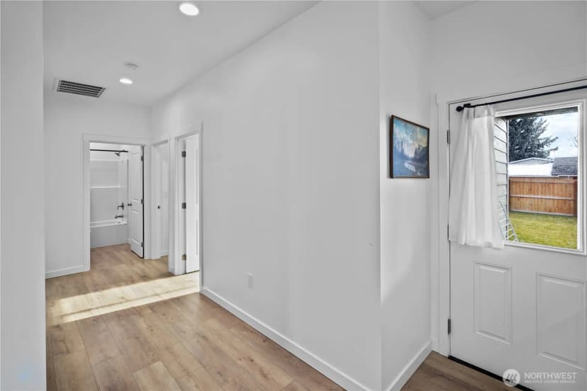 Property photo for 627 Ne 3rd Avenue, Soap Lake photo 13