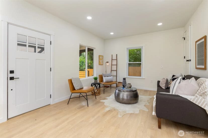 Property photo for 8416 Duncan Avenue S, Seattle photo 11
