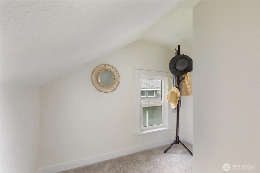 Property photo for 8416 Duncan Avenue S, Seattle photo 15