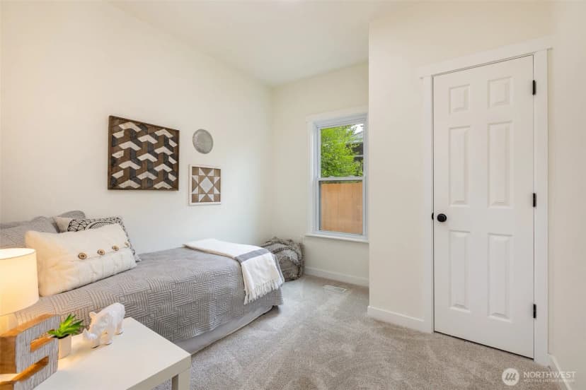 Property photo for 8416 Duncan Avenue S, Seattle photo 10
