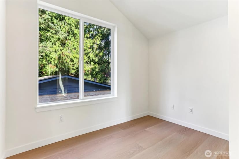 Property photo for 13750 Stone Avenue N, Seattle photo 18