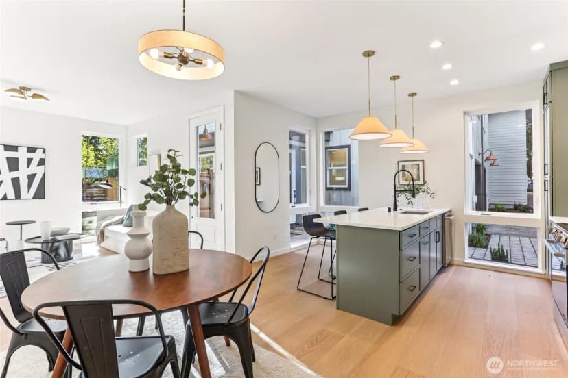 Property photo for 13750 Stone Avenue N, Seattle photo 9