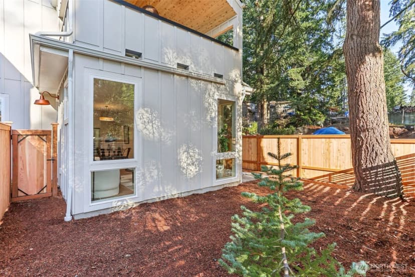 Property photo for 13750 Stone Avenue N, Seattle photo 24