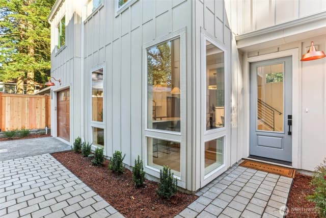 Property photo for 13750 Stone Avenue N, Seattle photo 5