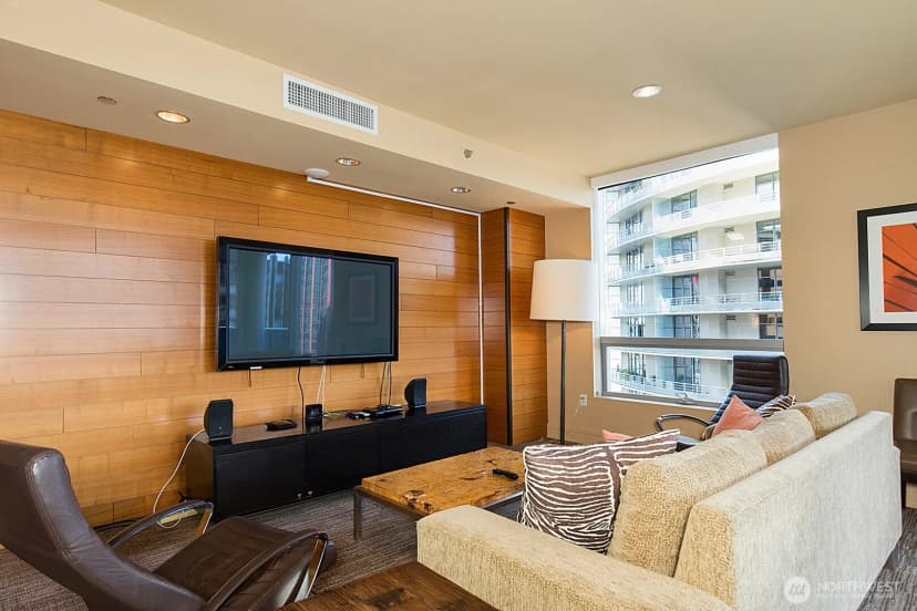 Property photo for 737 Olive Way #2706, Seattle photo 17