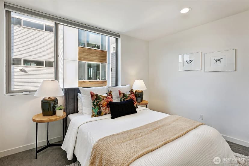 Property photo for 4027 California Avenue Sw #d, Seattle photo 13