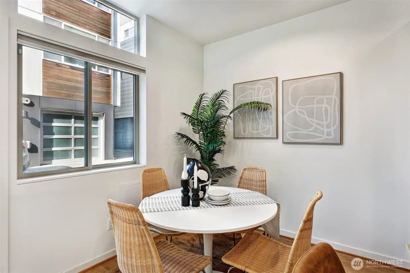 Property photo for 4027 California Avenue Sw #d, Seattle photo 9