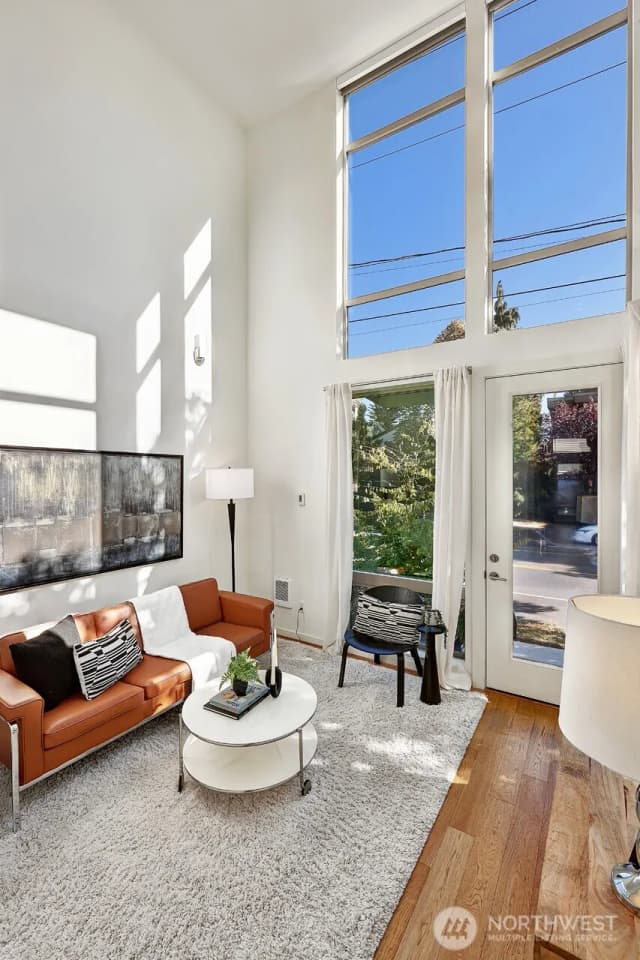 Property photo for 4027 California Avenue Sw #d, Seattle photo 4