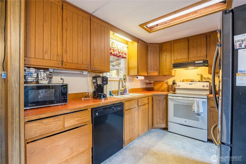 Property photo for 251 Gossett Road, Port Angeles photo 11