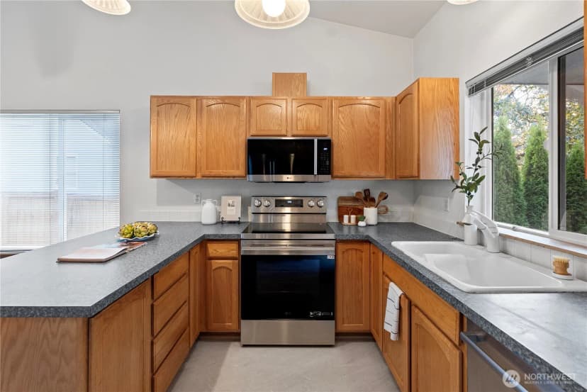 Property photo for 3310 Oas Drive W, University Place photo 13