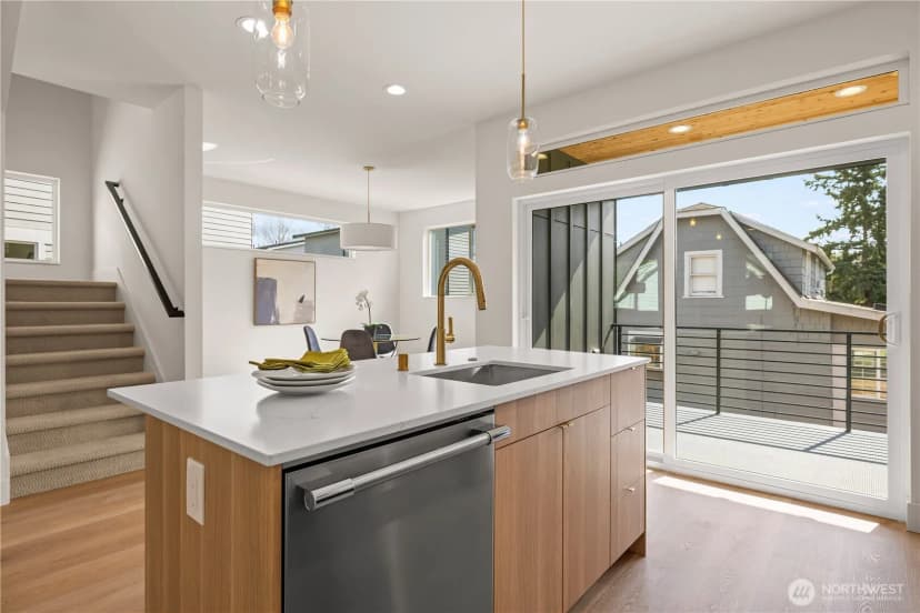 Property photo for 6732 21st Avenue Sw, Seattle photo 9