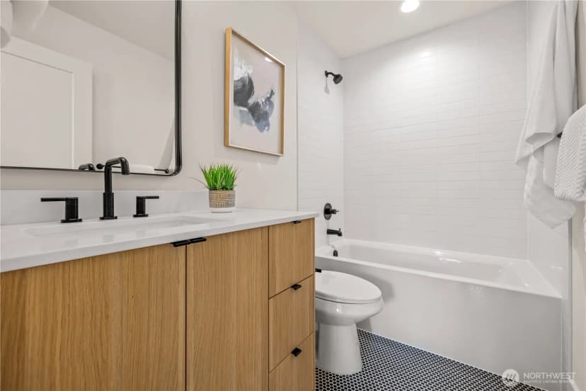 Property photo for 6732 21st Avenue Sw, Seattle photo 29