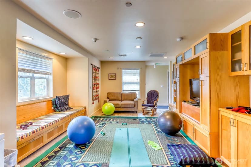 Property photo for 7701 Beacon Place Ne #103, Bremerton photo 36