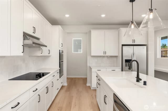 Property photo for 23419 Marinwood Circle Ne #00512, Kingston photo 5