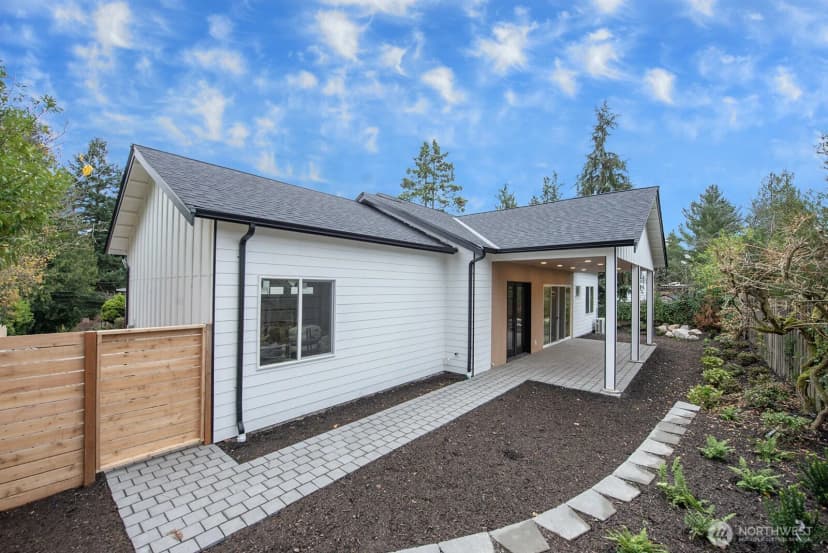 Property photo for 10811 24th Avenue Ne, Seattle photo 2