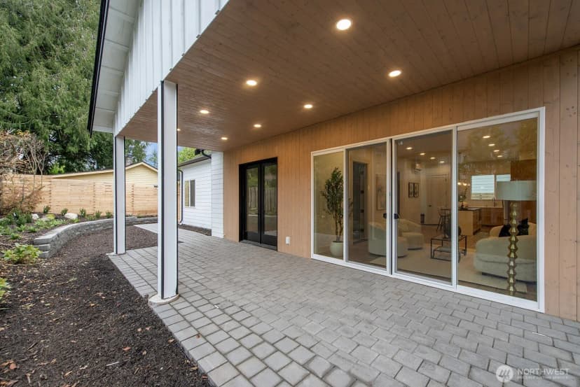 Property photo for 10811 24th Avenue Ne, Seattle photo 12
